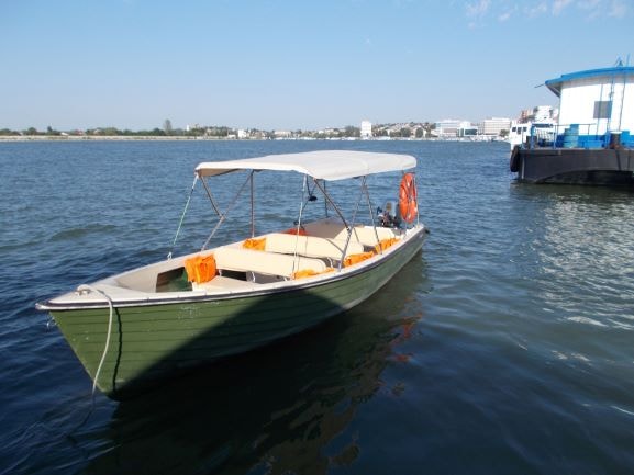 Excursii cu barca in Delta Dunarii